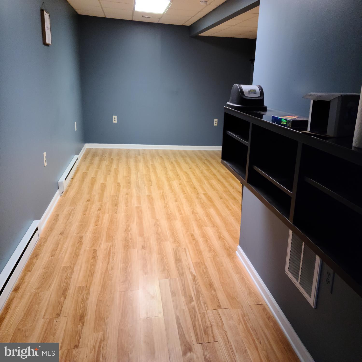 HILL VALLEY - Residential Lease