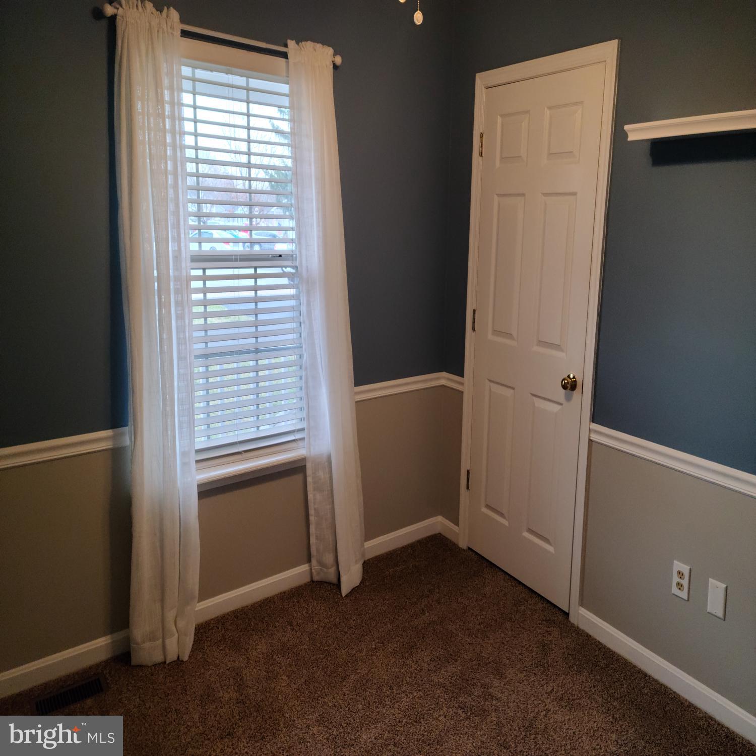 HILL VALLEY - Residential Lease