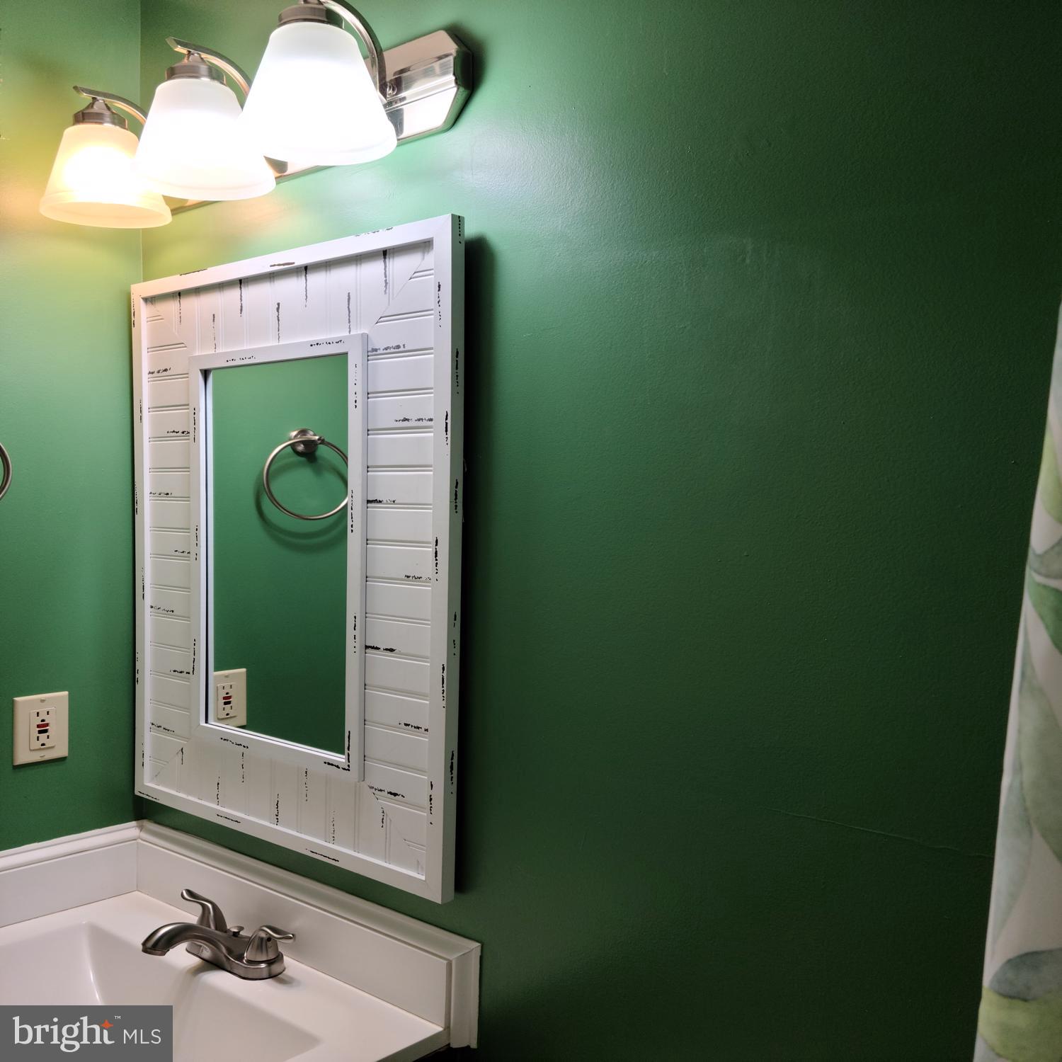 HILL VALLEY - Residential Lease