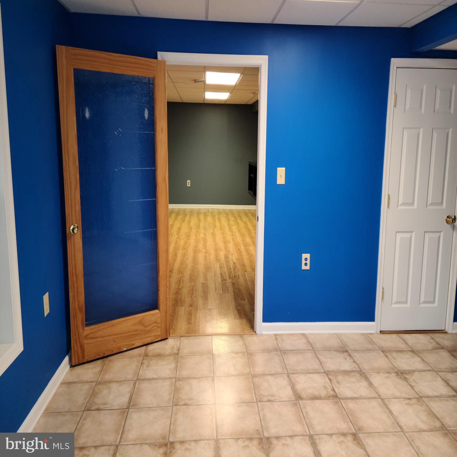 HILL VALLEY - Residential Lease