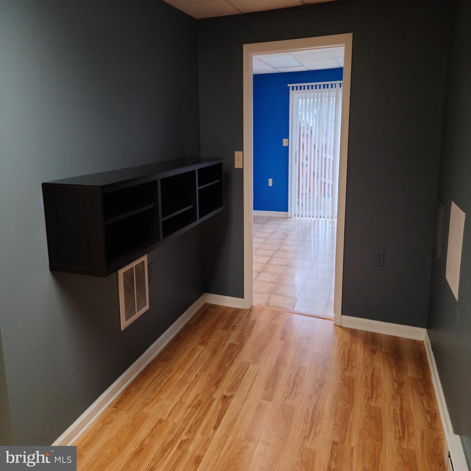 HILL VALLEY - Residential Lease