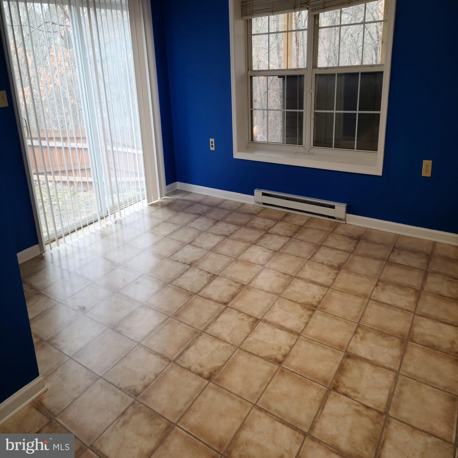 HILL VALLEY - Residential Lease