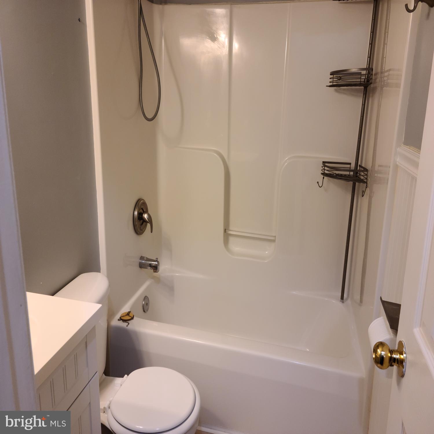 HILL VALLEY - Residential Lease