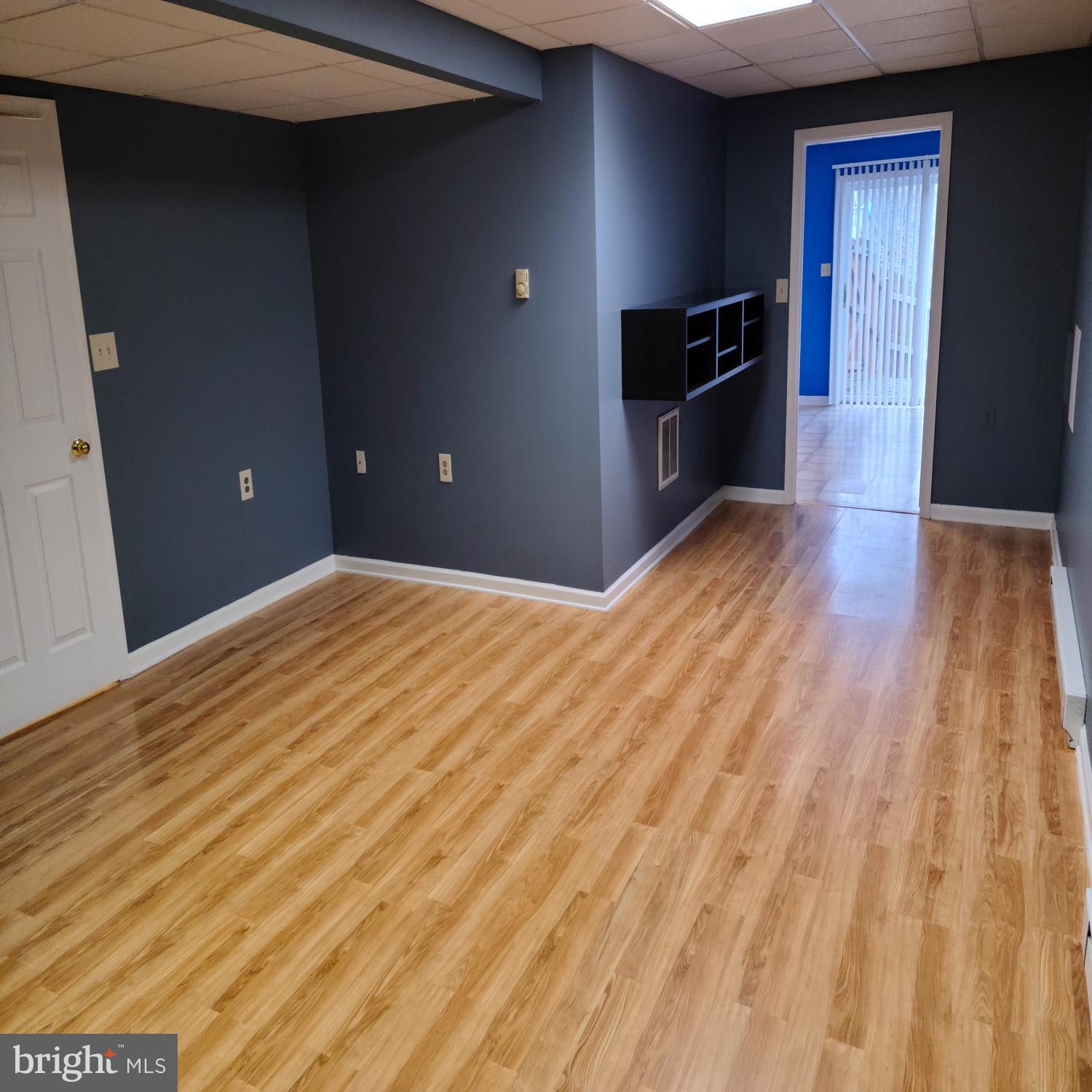 HILL VALLEY - Residential Lease