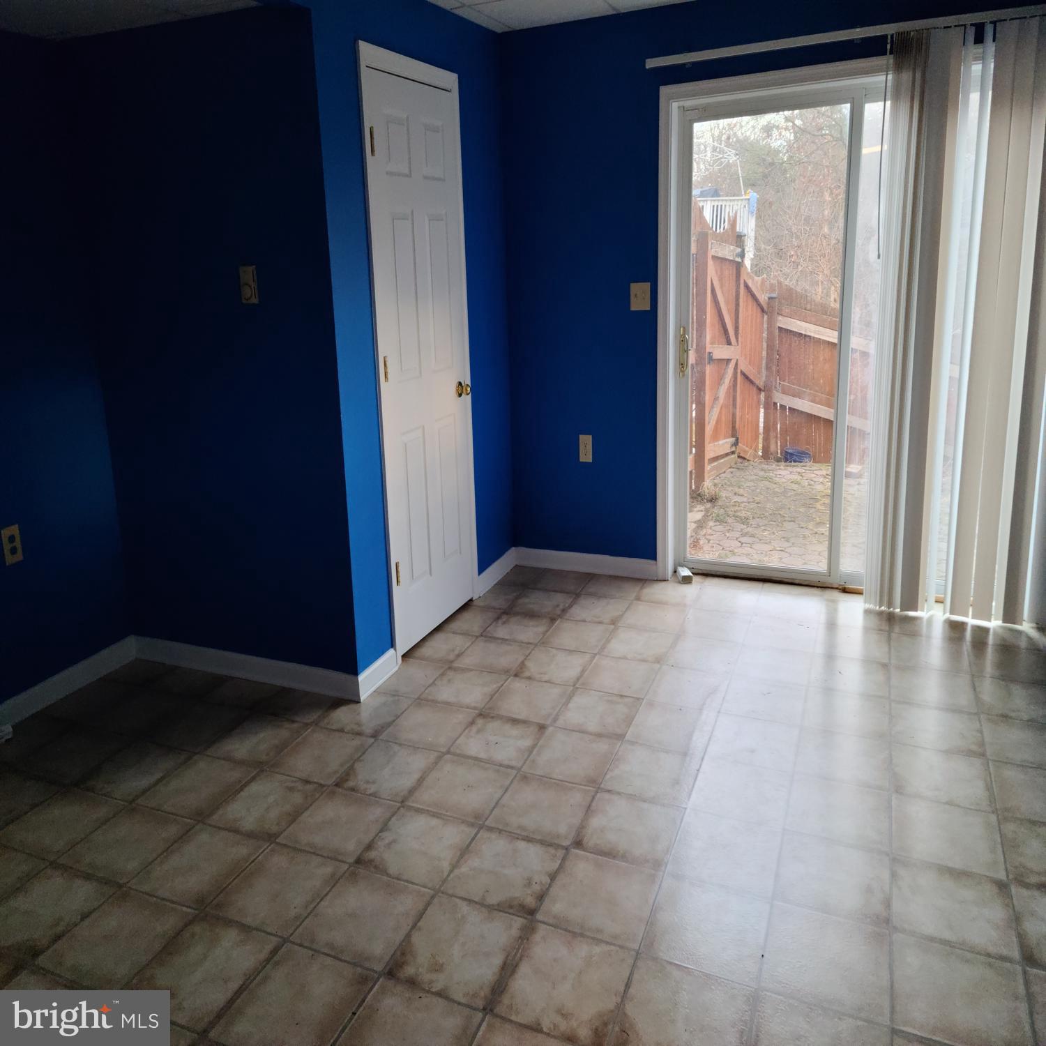 HILL VALLEY - Residential Lease