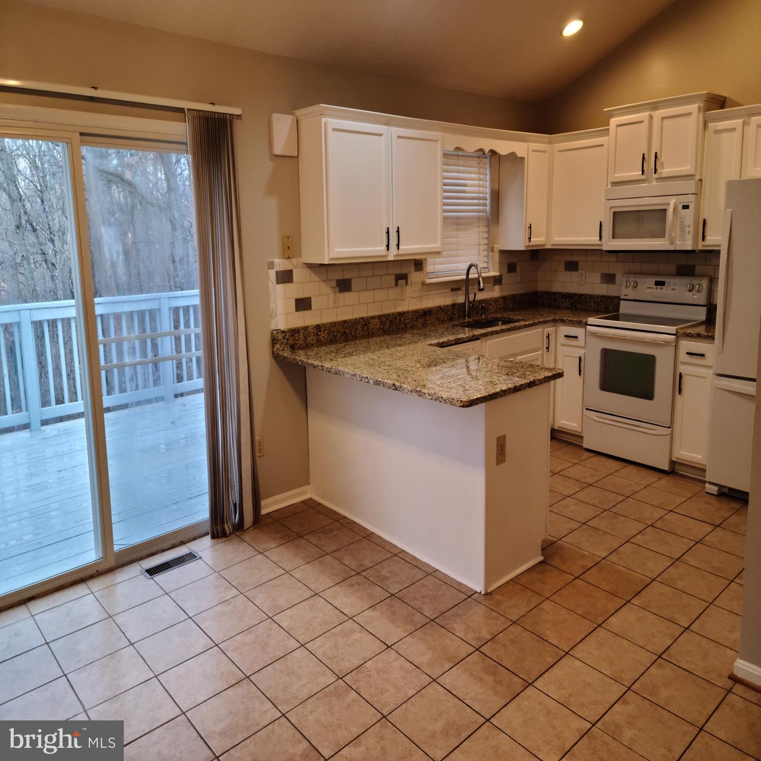 HILL VALLEY - Residential Lease