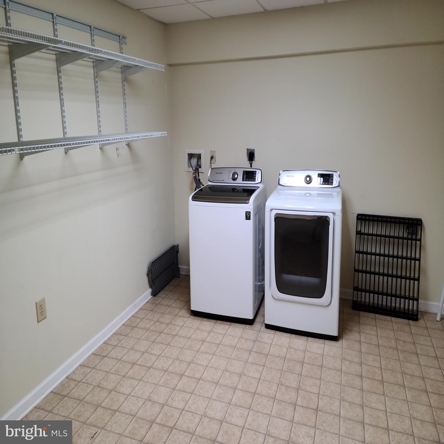 HILL VALLEY - Residential Lease