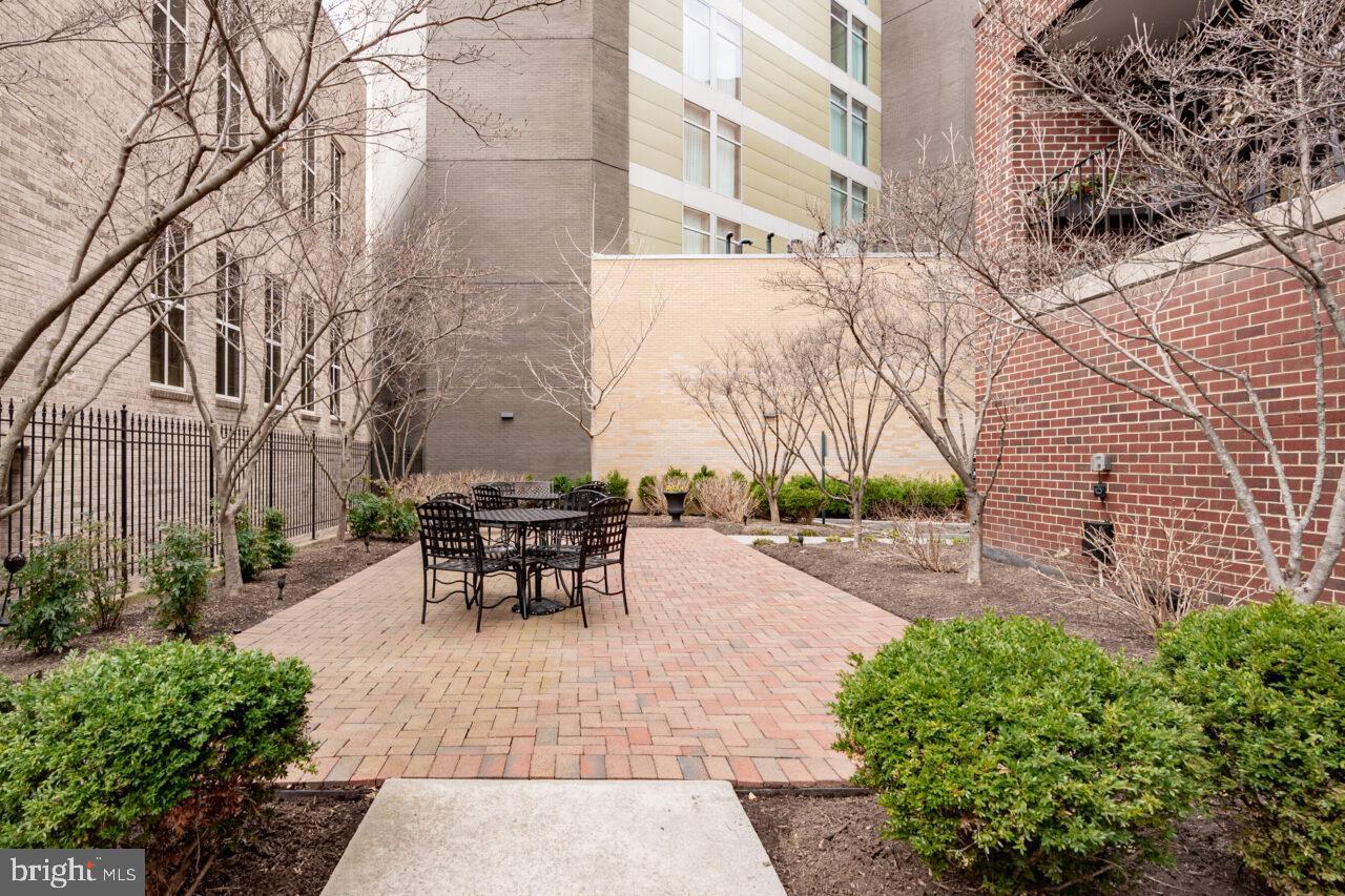 OLD TOWN ALEXANDRIA - Residential Lease