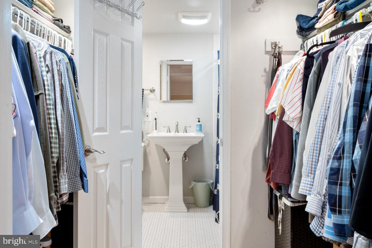 OLD TOWN ALEXANDRIA - Residential Lease