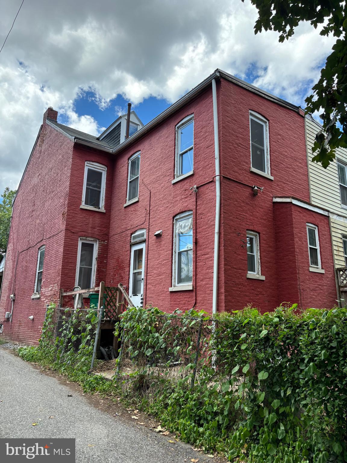 217 NEVIN STREET