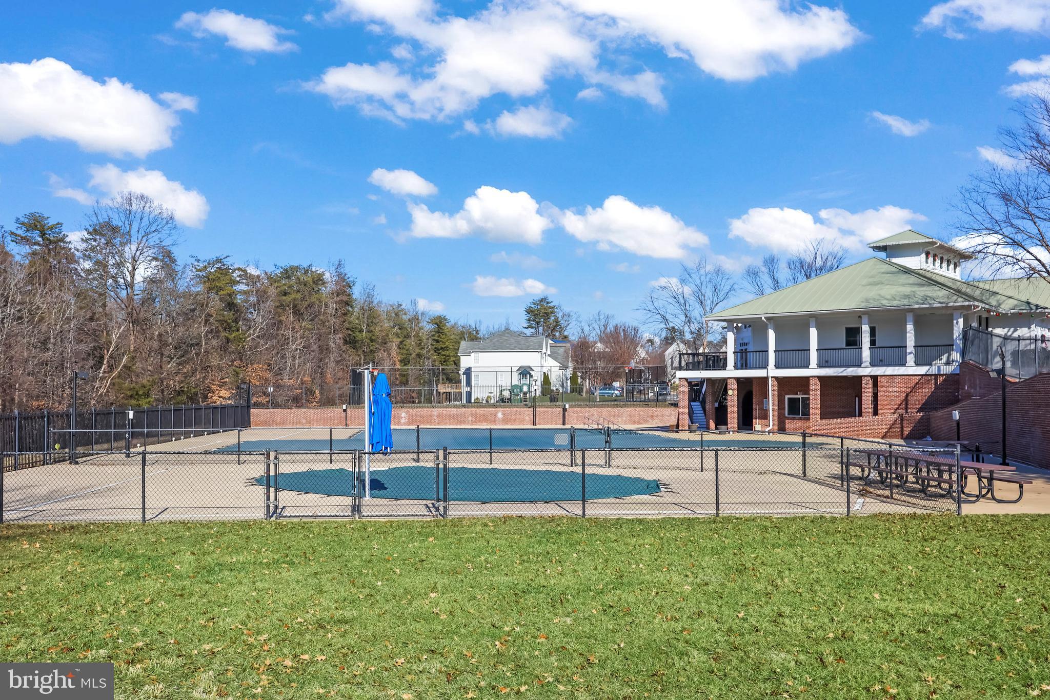 LEELAND STATION - Residential