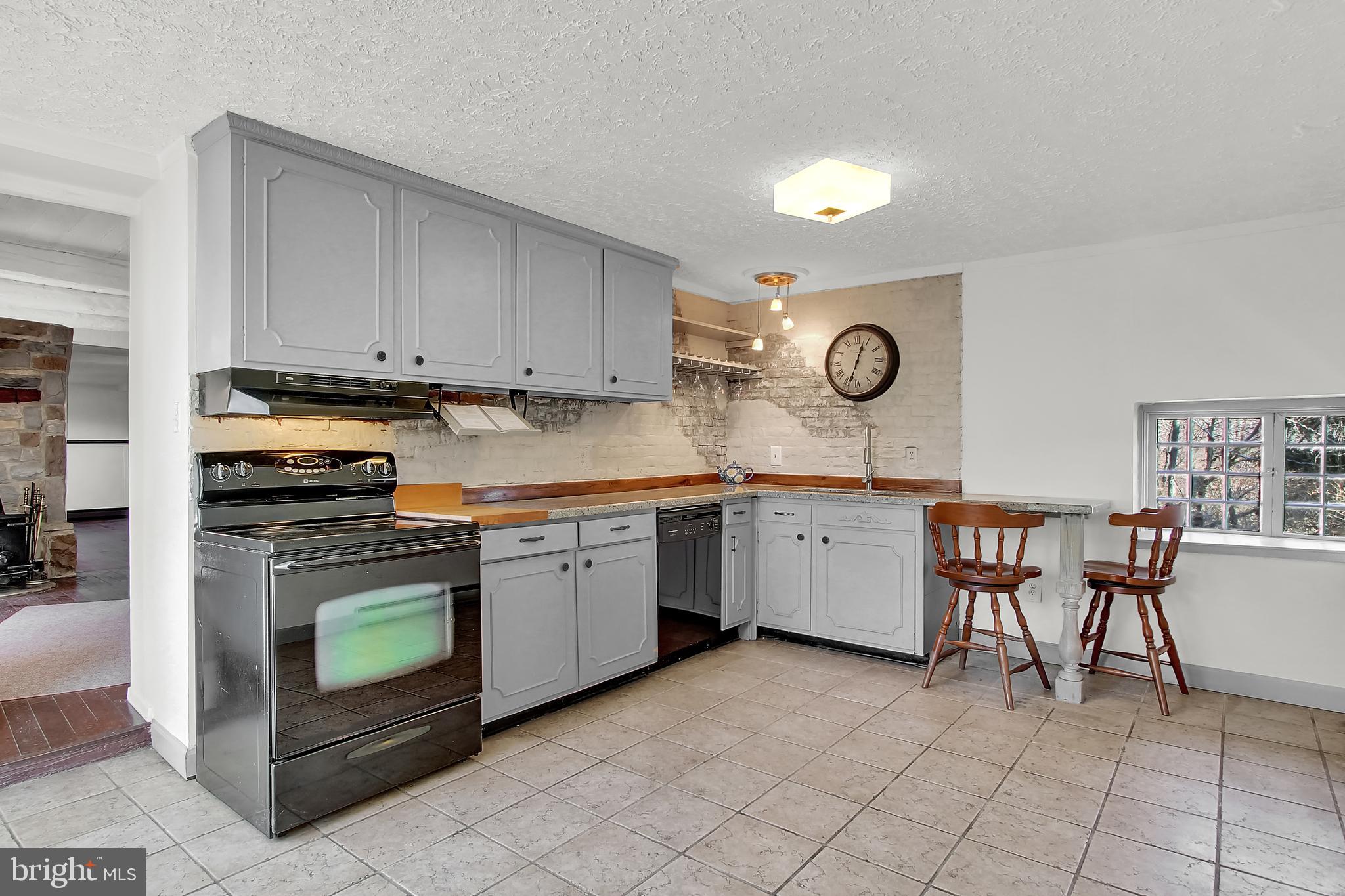 SOUTH HEIDELBERG - Residential