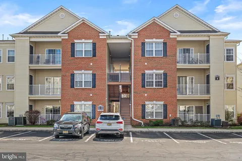 427 Lucy Court, South Plainfield, NJ MLS: NJMX2008826