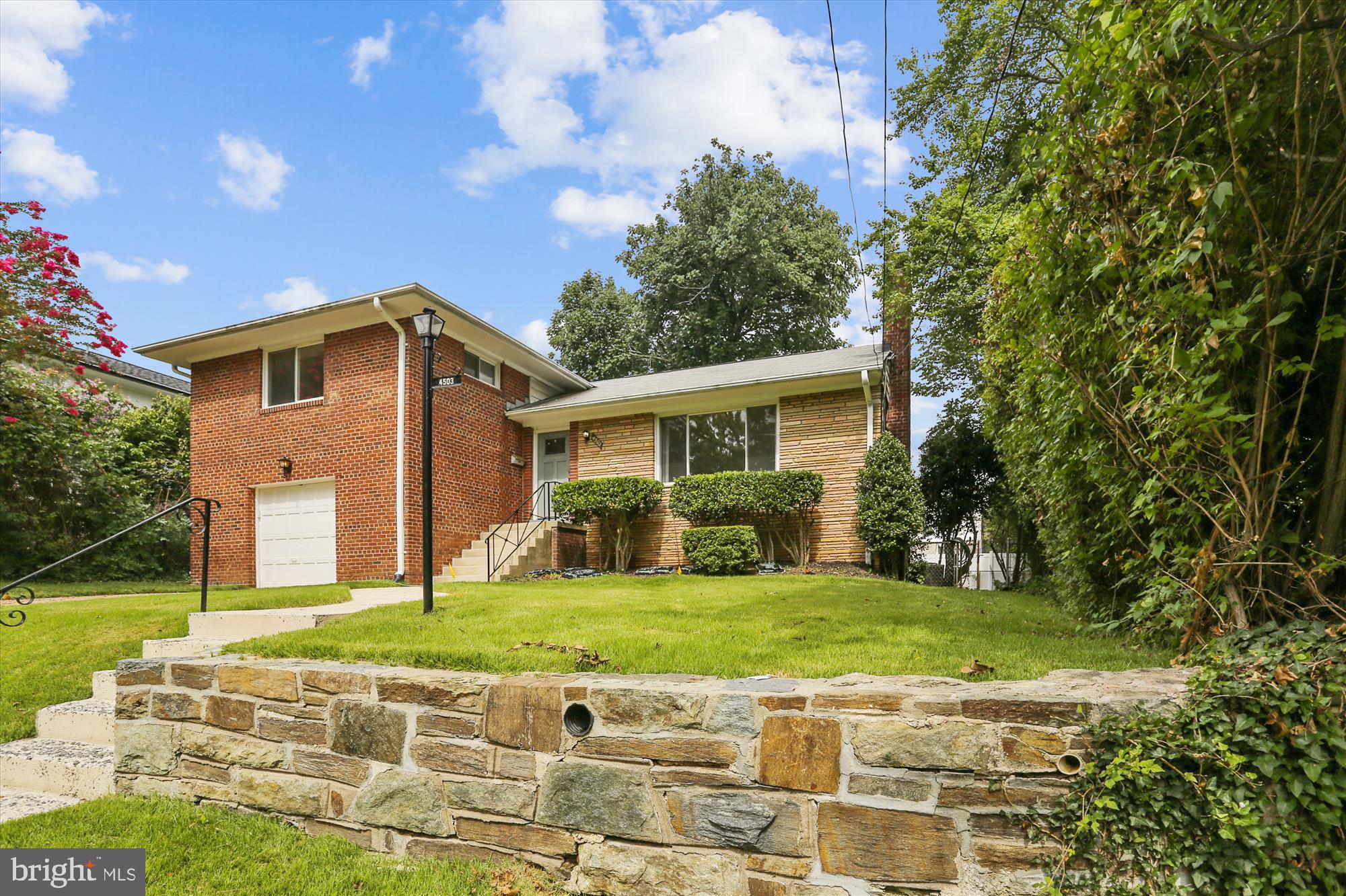 PARKVIEW - Residential Lease