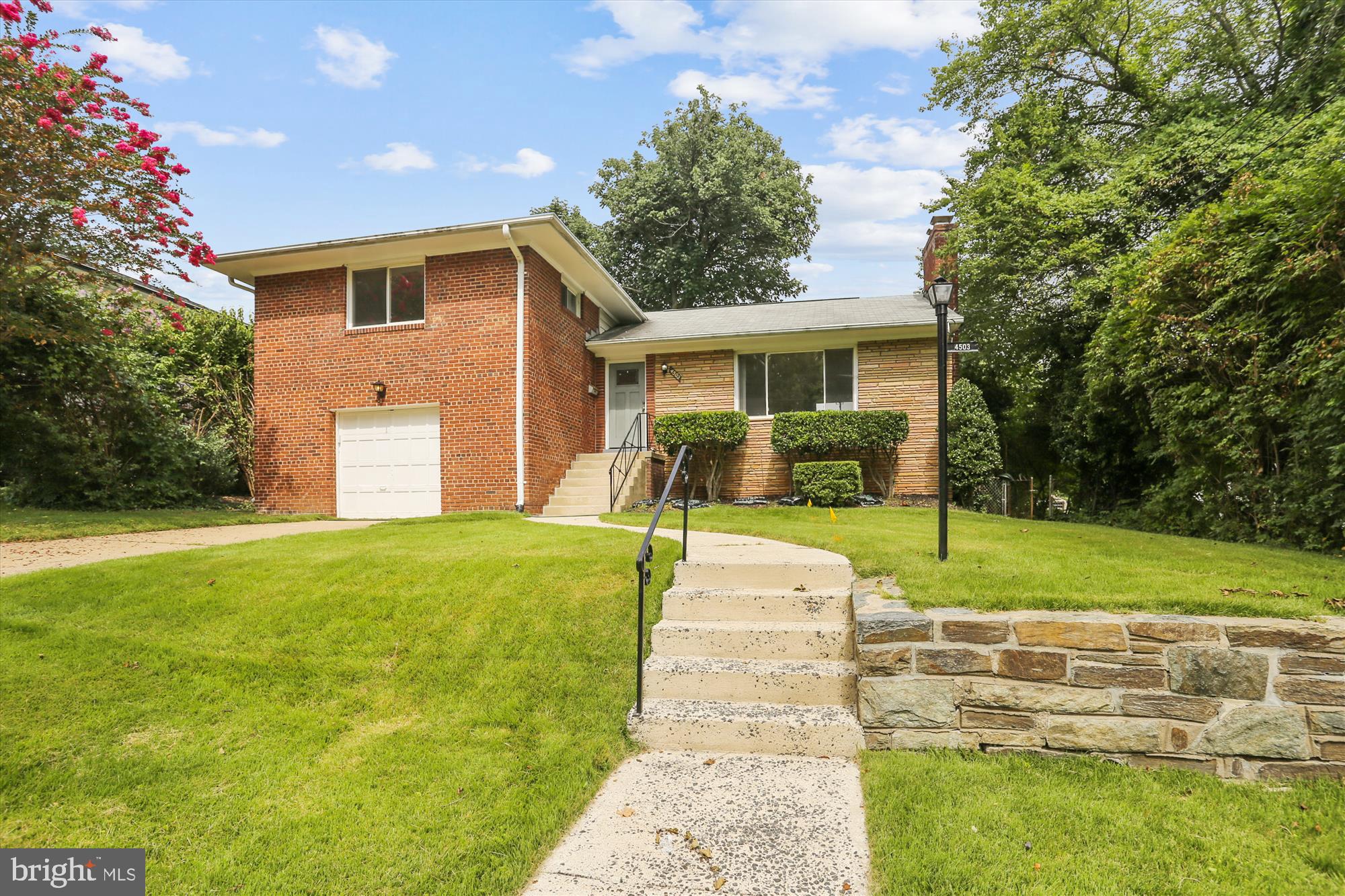 PARKVIEW - Residential Lease