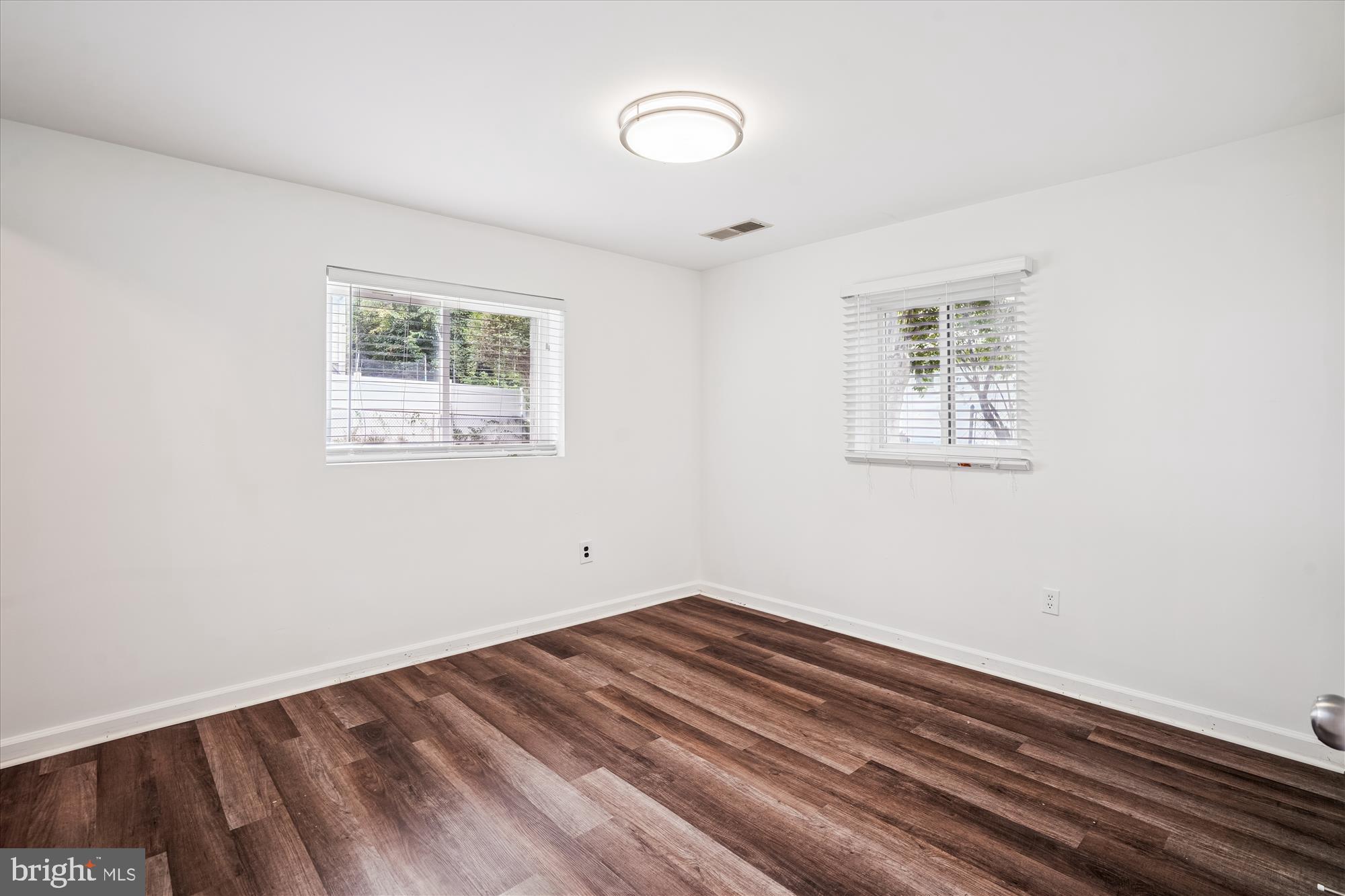 PARKVIEW - Residential Lease