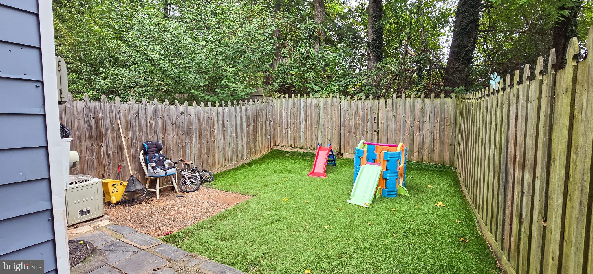 TOWNE CREST - Residential