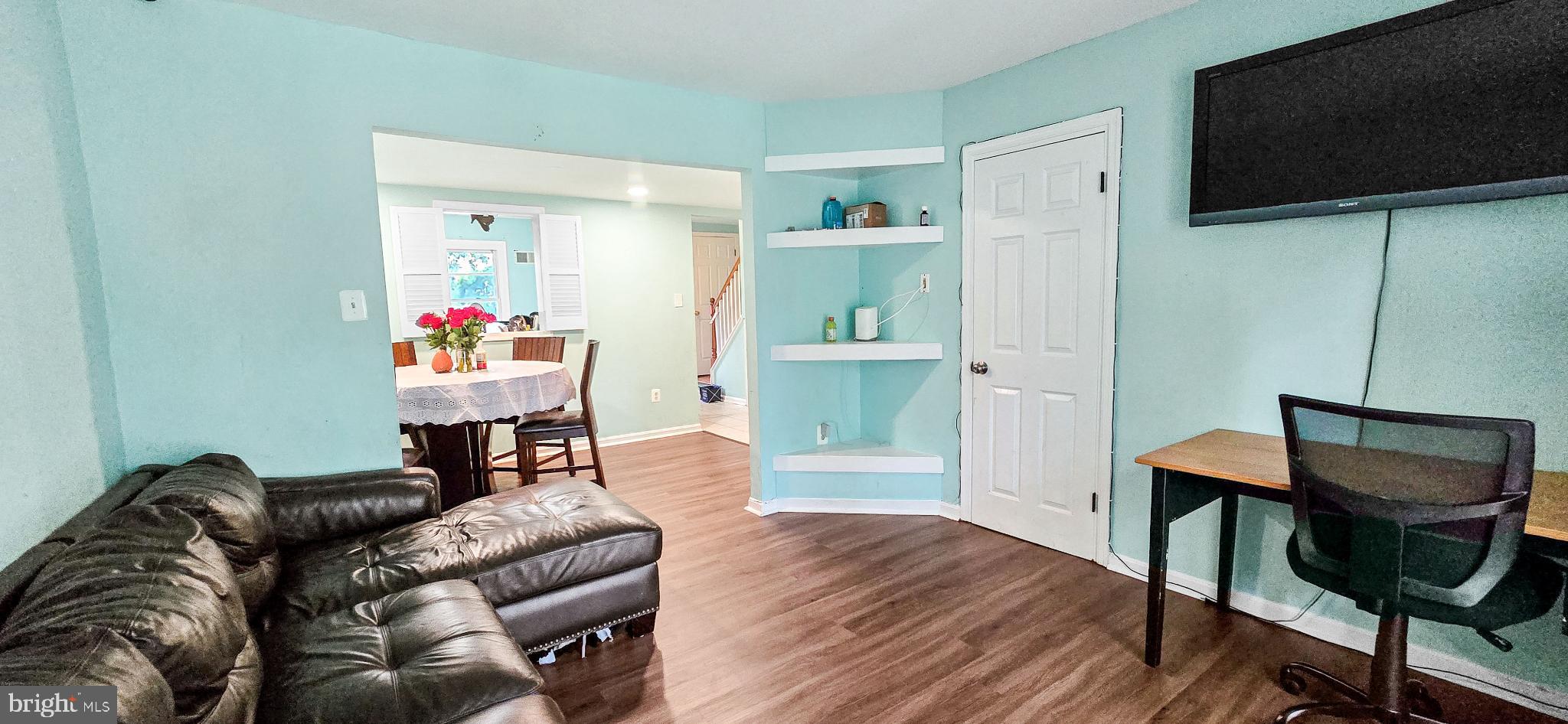 TOWNE CREST - Residential