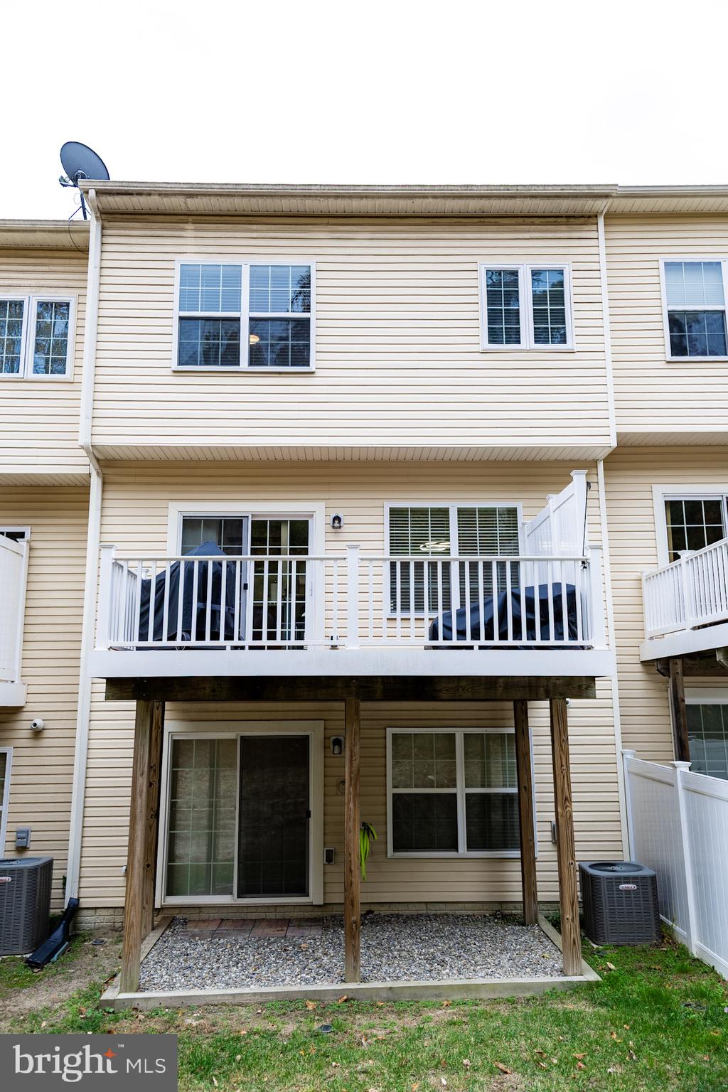 FIELDSTONE FARM - Residential Lease