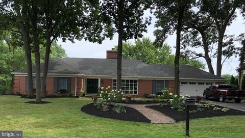 Photo of 6052 Fairway Drive W, FAYETTEVILLE, PA 17222 (MLS # PAFL2032904)