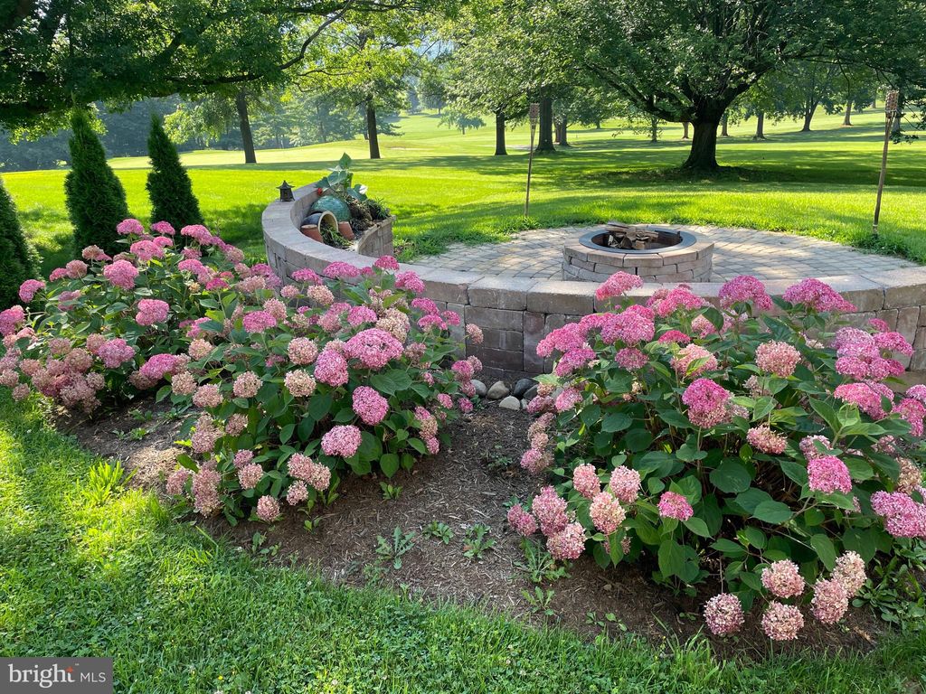 Photo of 6052 Fairway Drive W, FAYETTEVILLE, PA 17222 (MLS # PAFL2032904)