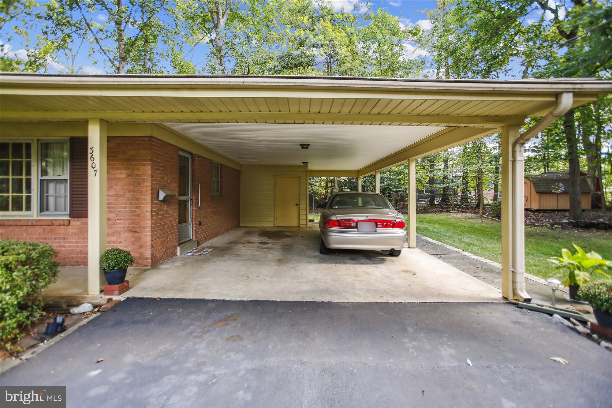 MANTUA - Residential Lease