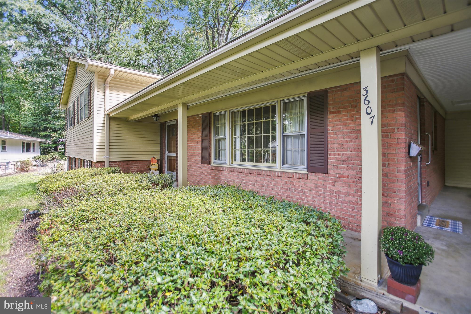 MANTUA - Residential Lease