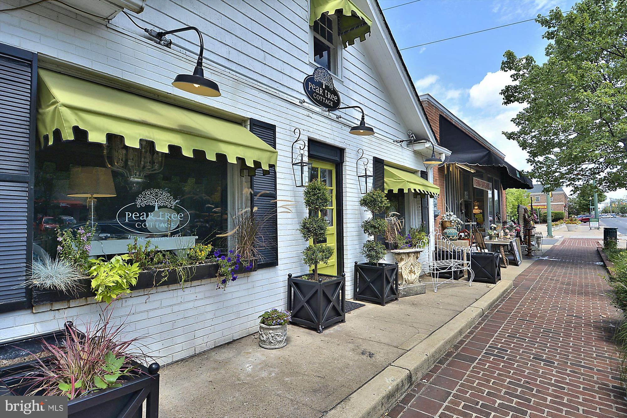 MANTUA - Residential Lease