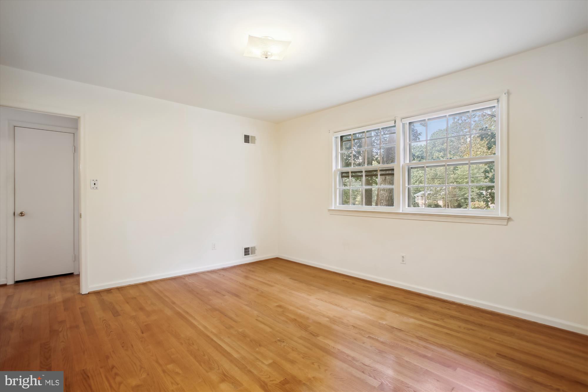 MANTUA - Residential Lease