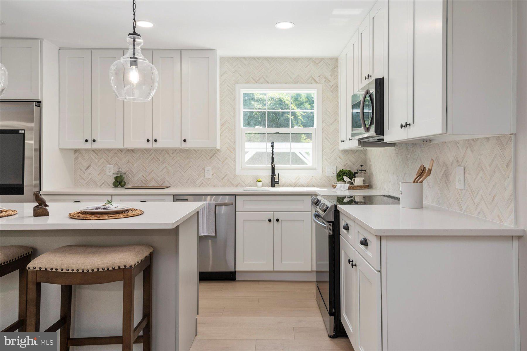 PARIS PINES - Residential