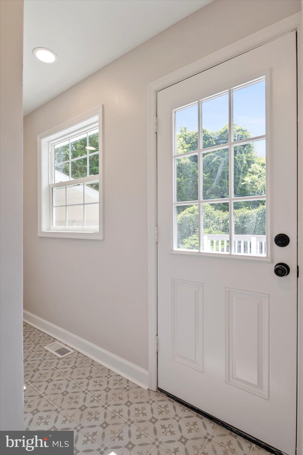 PARIS PINES - Residential