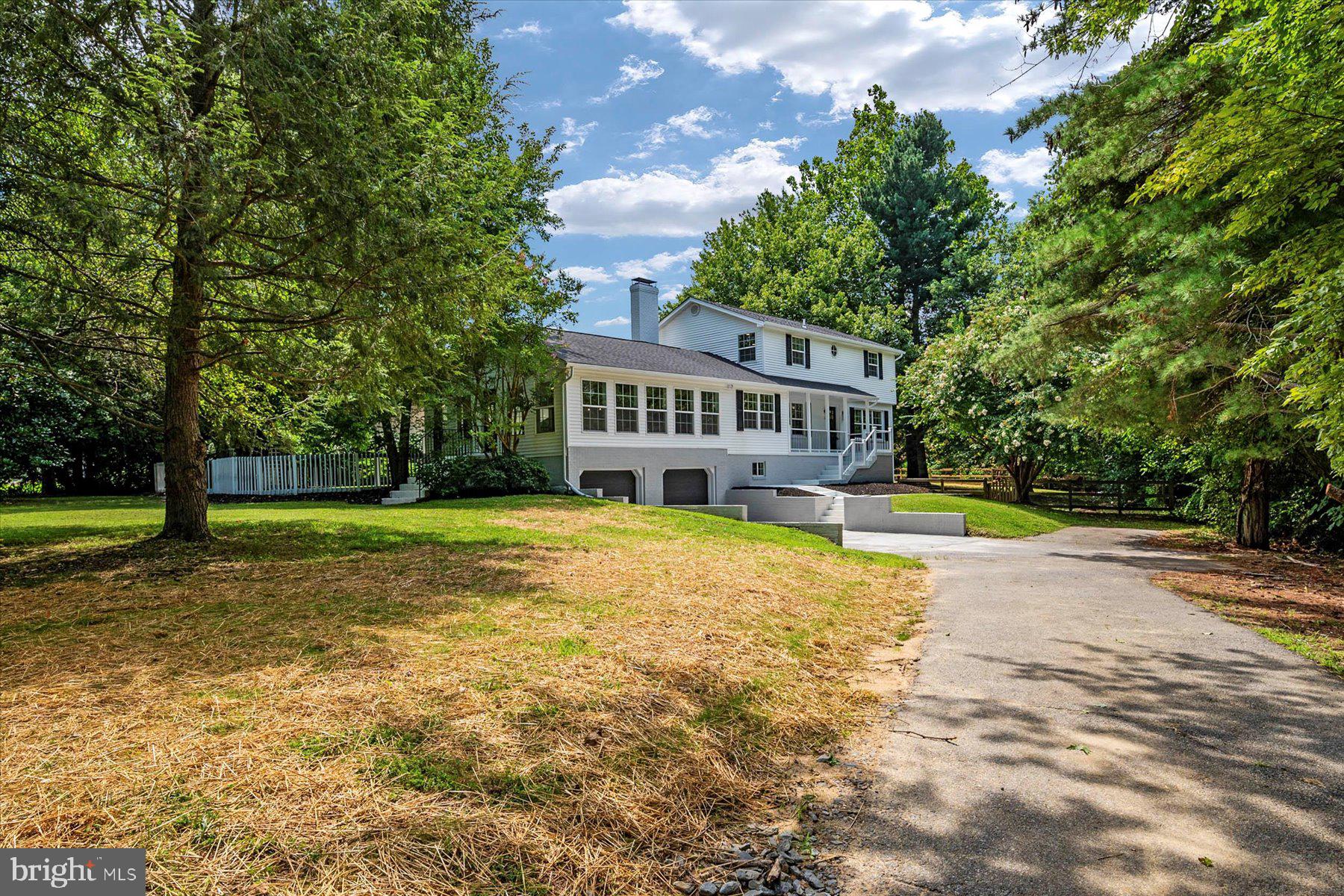 PARIS PINES - Residential