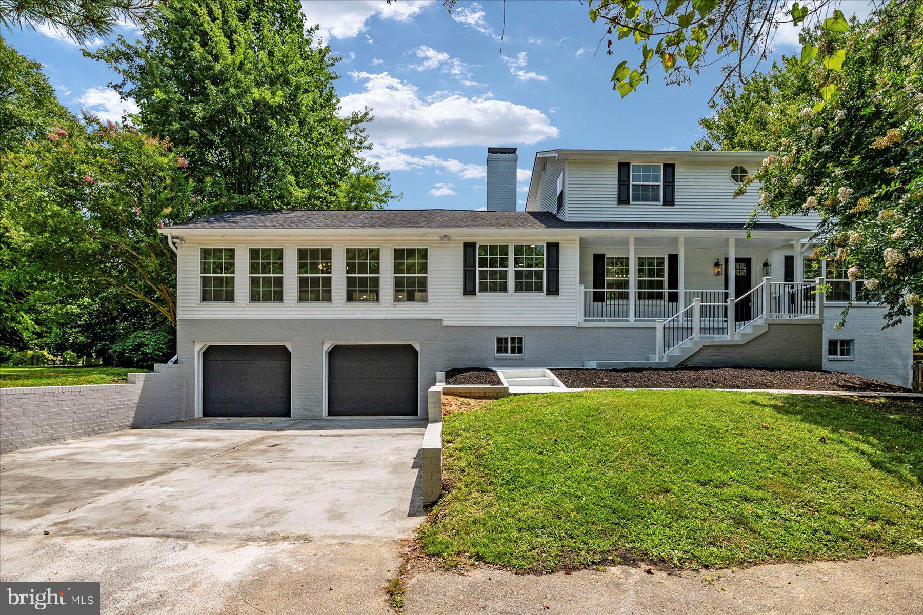 PARIS PINES - Residential