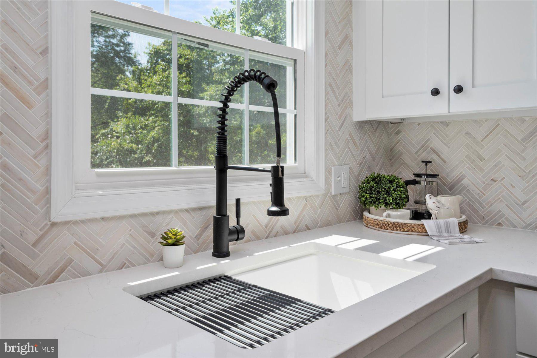 PARIS PINES - Residential