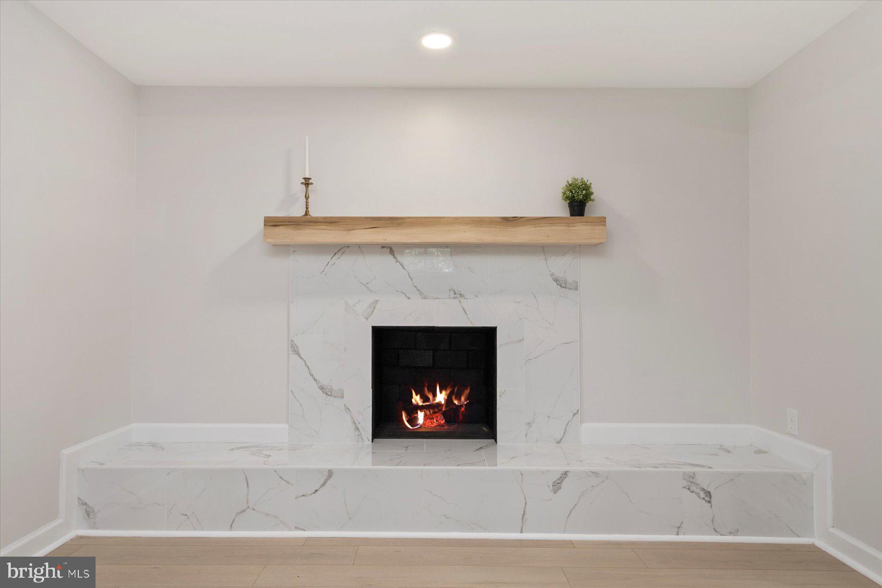 PARIS PINES - Residential