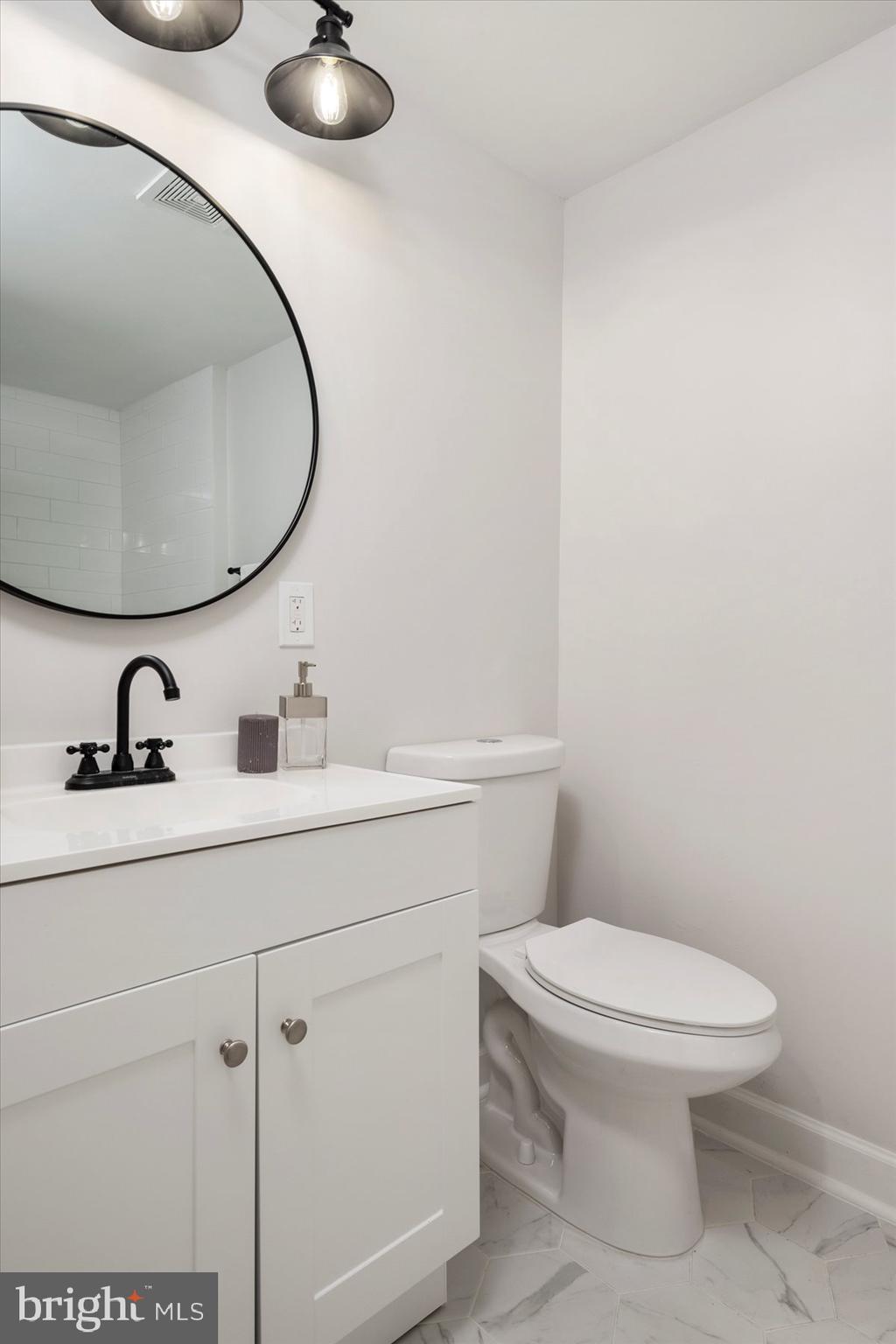 PARIS PINES - Residential