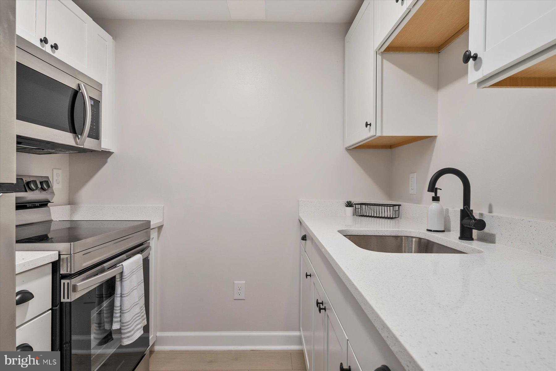 PARIS PINES - Residential