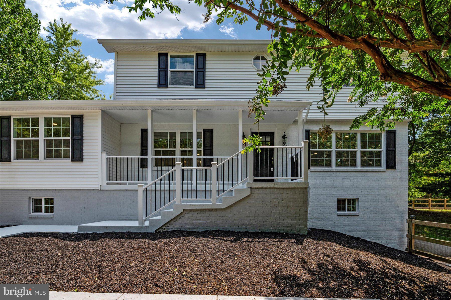 PARIS PINES - Residential