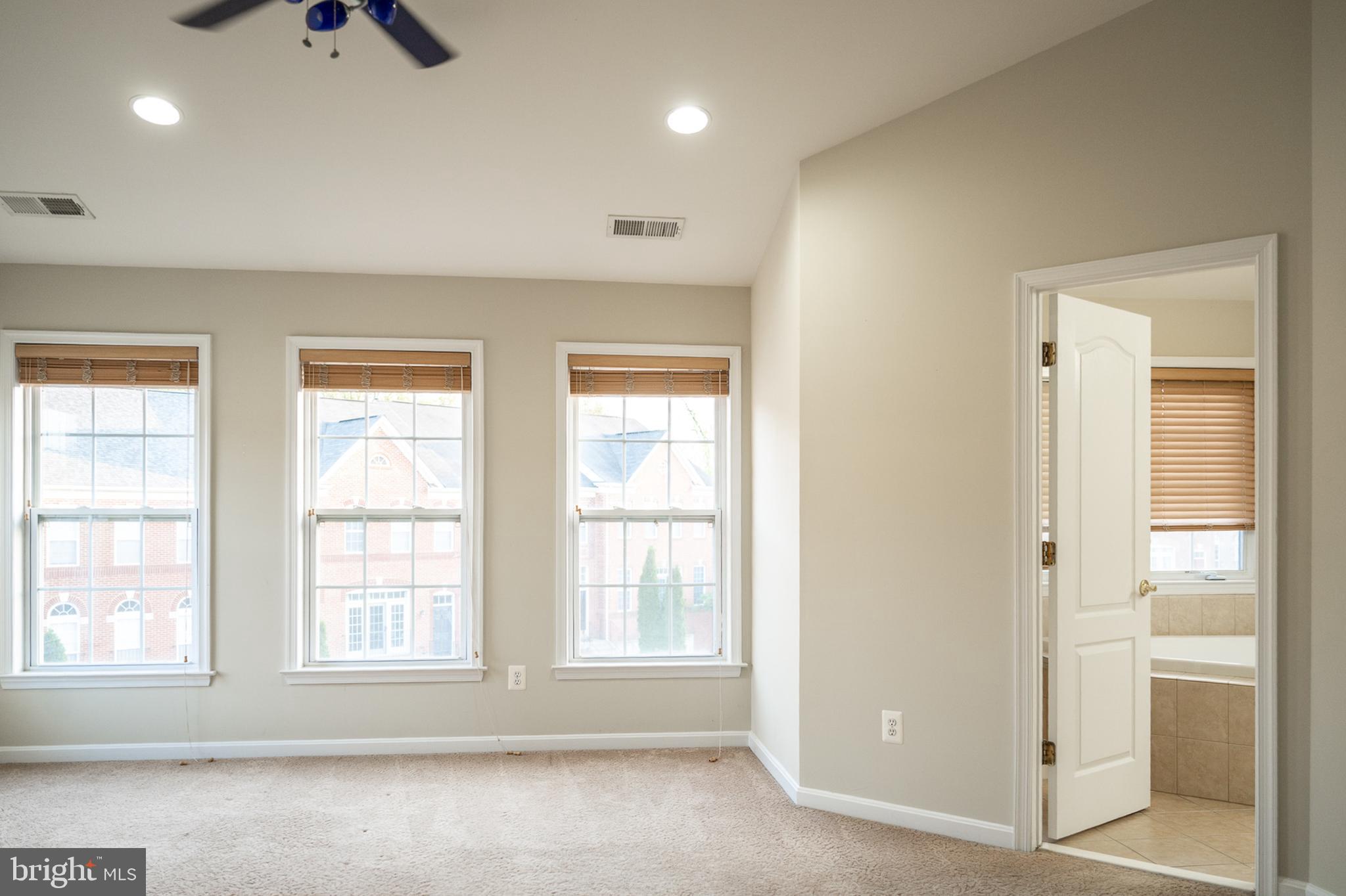 BROADLANDS SOUTH - Residential Lease