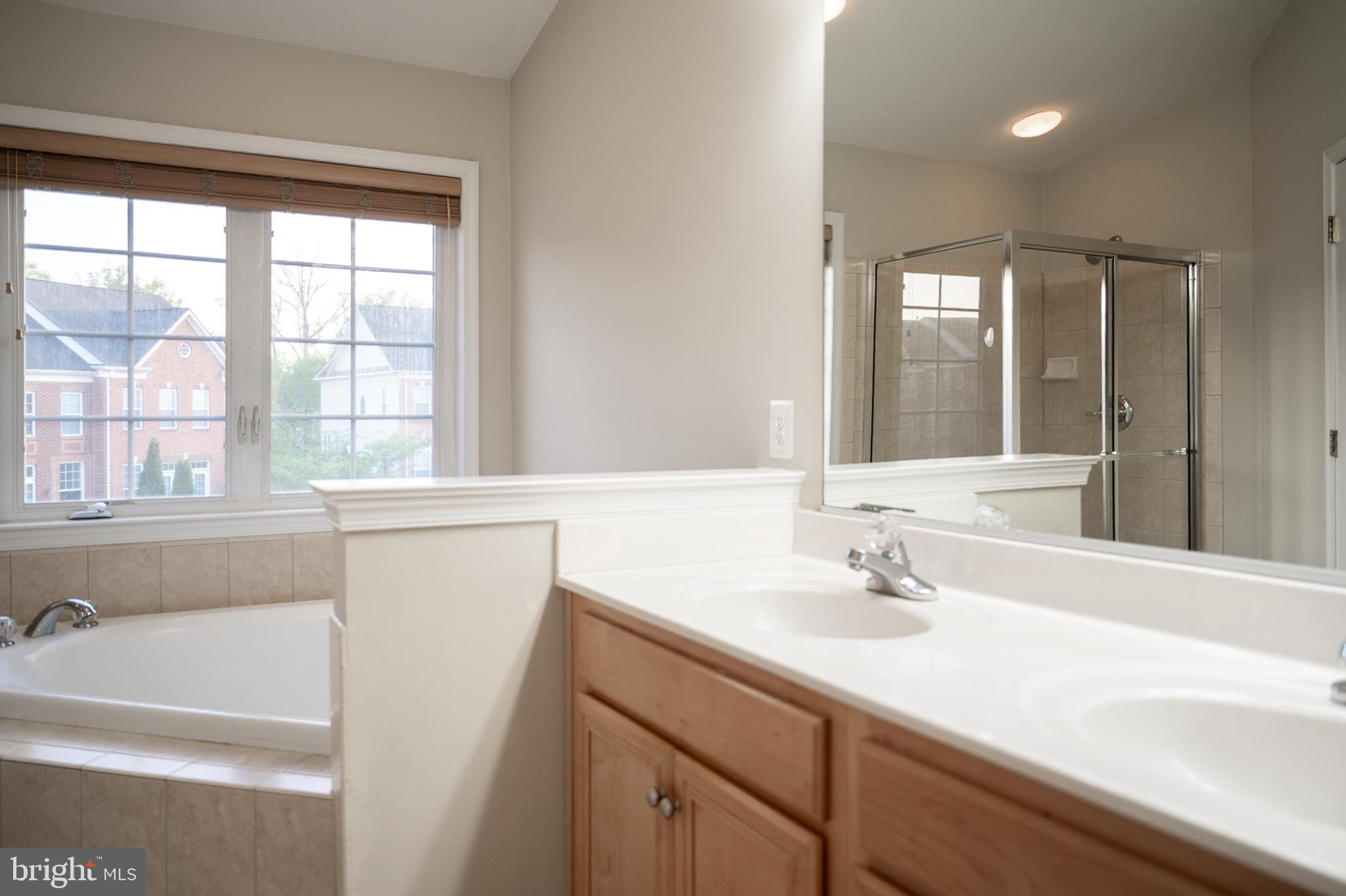 BROADLANDS SOUTH - Residential Lease