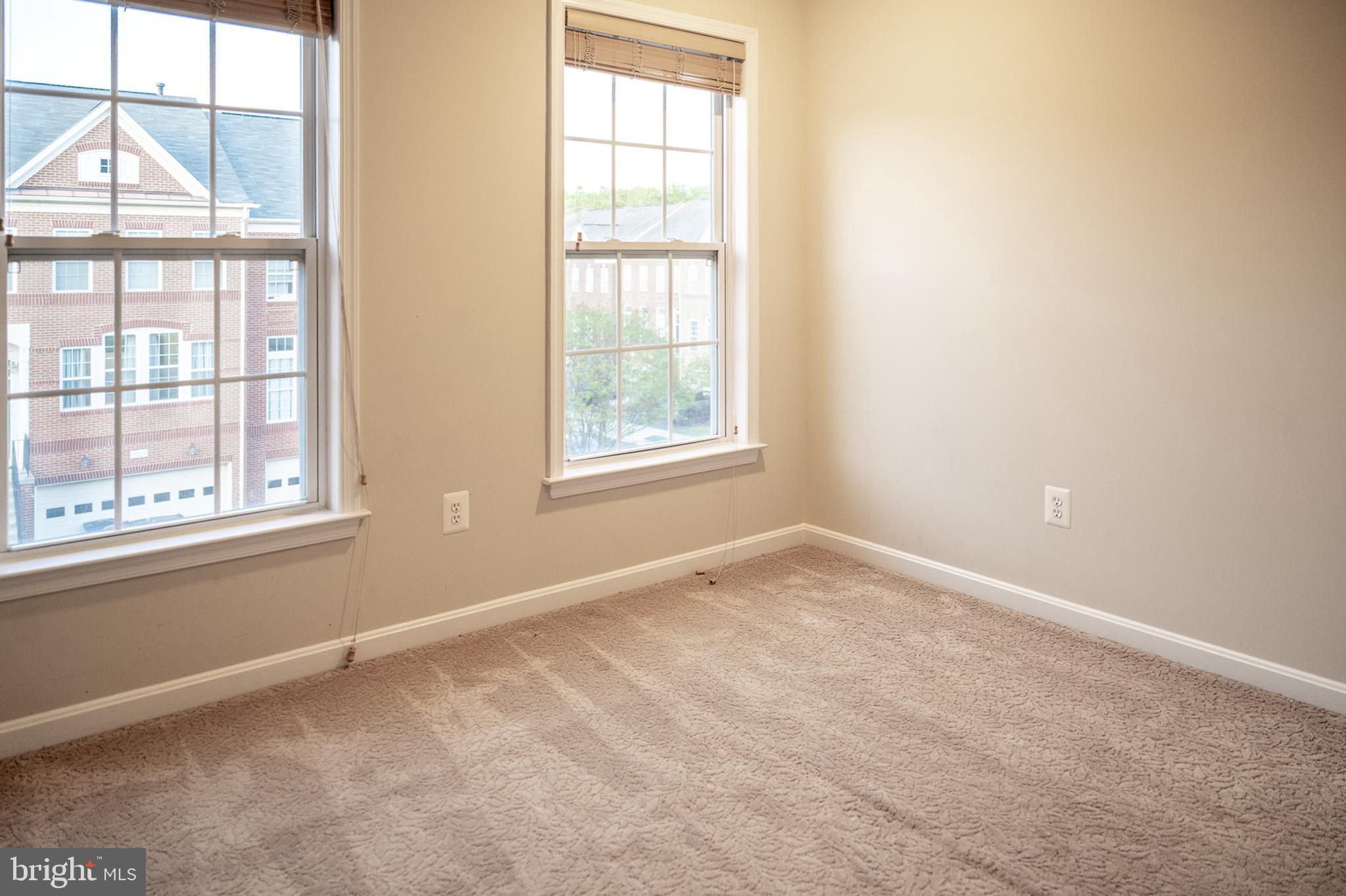 BROADLANDS SOUTH - Residential Lease