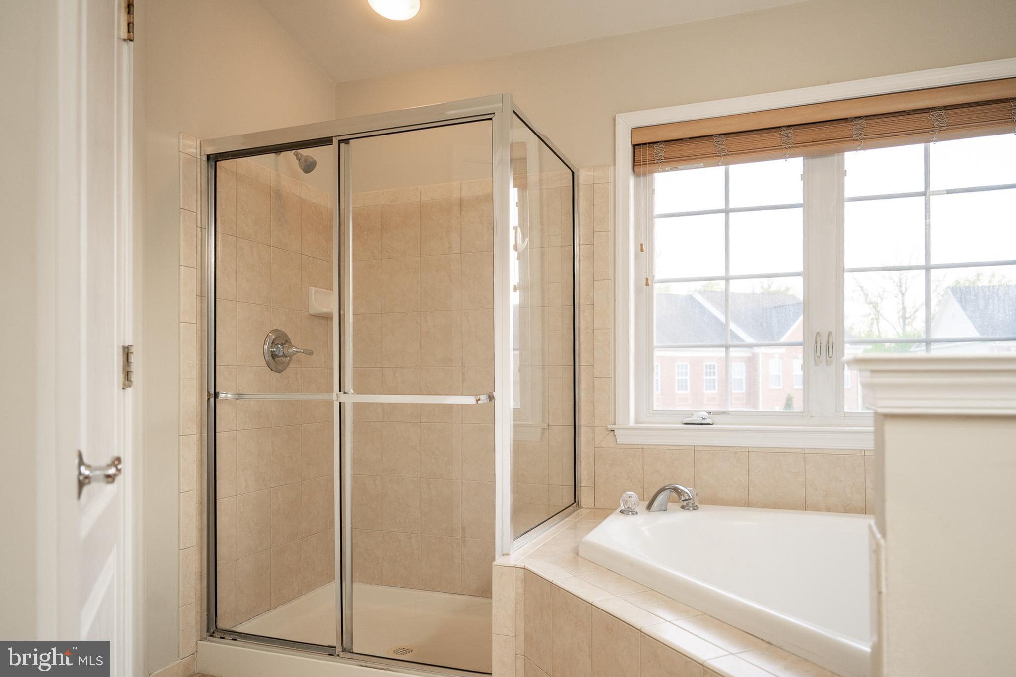 BROADLANDS SOUTH - Residential Lease