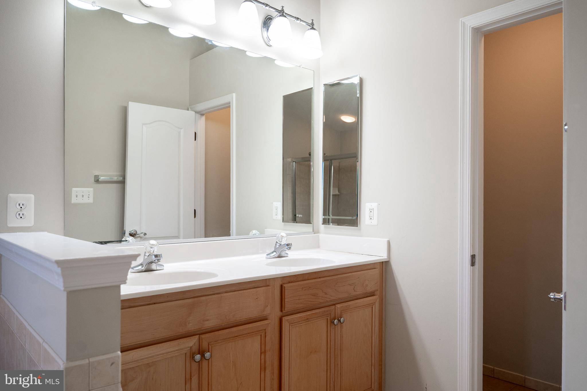 BROADLANDS SOUTH - Residential Lease