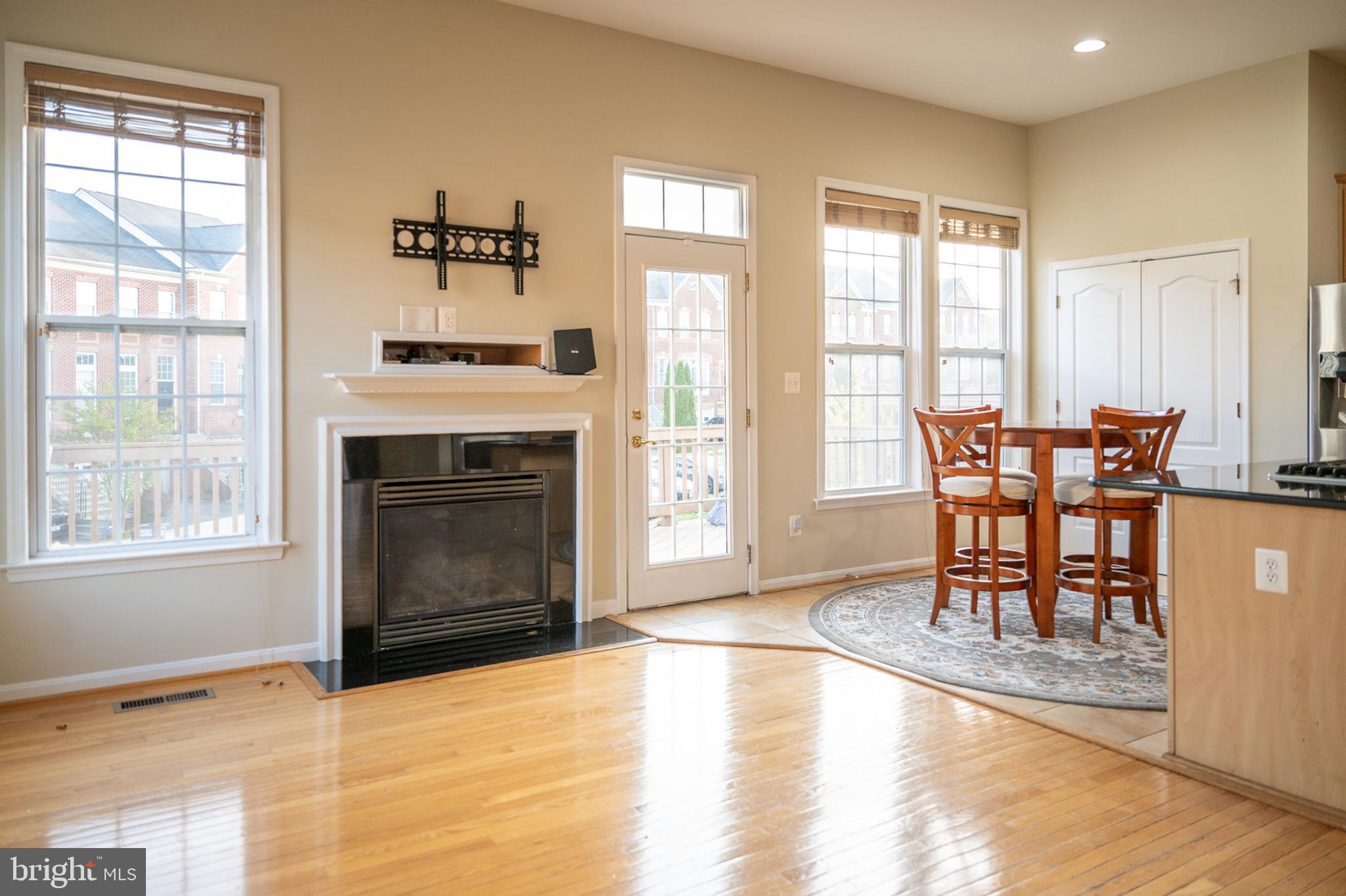 BROADLANDS SOUTH - Residential Lease