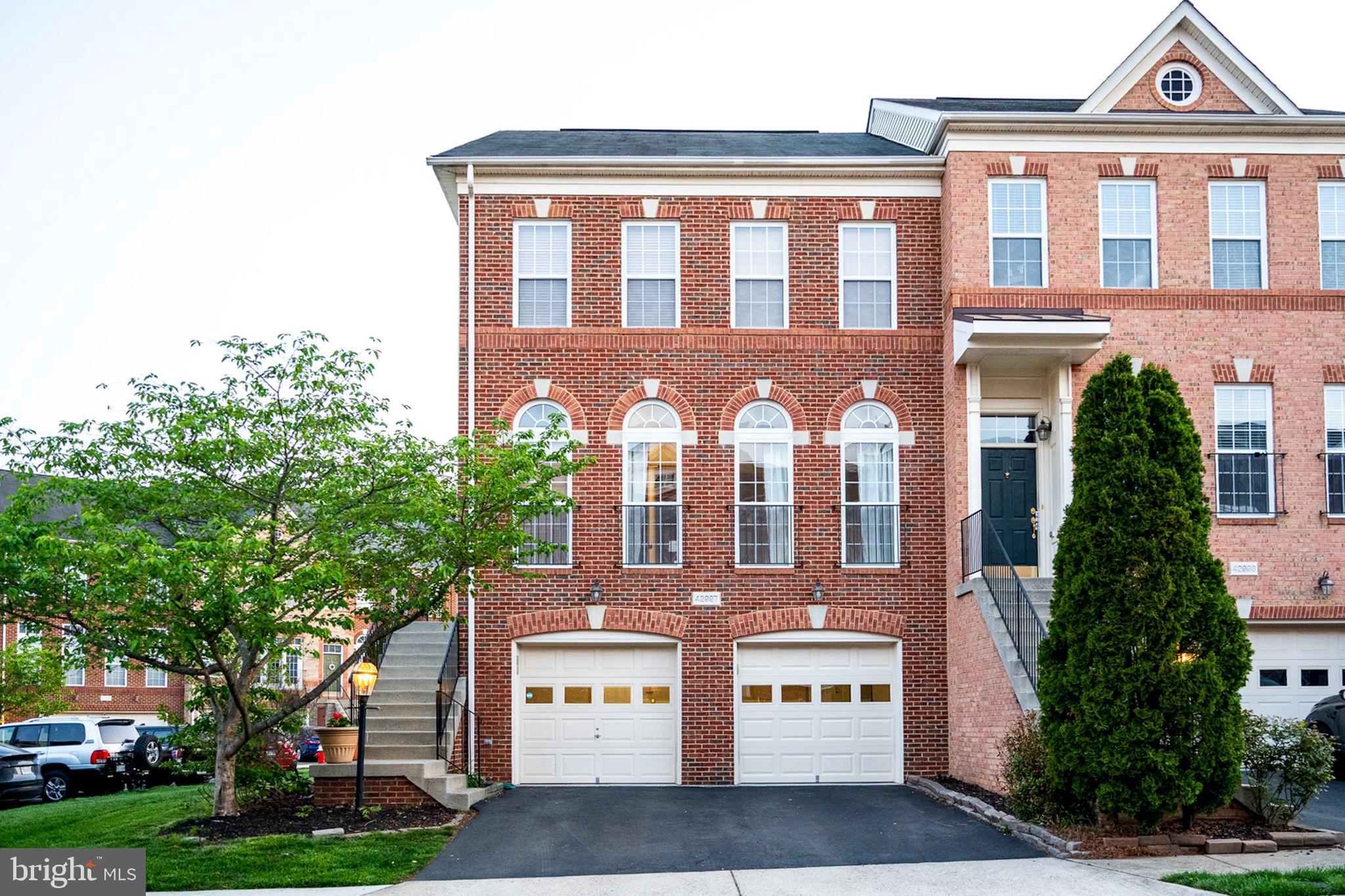 BROADLANDS SOUTH - Residential Lease