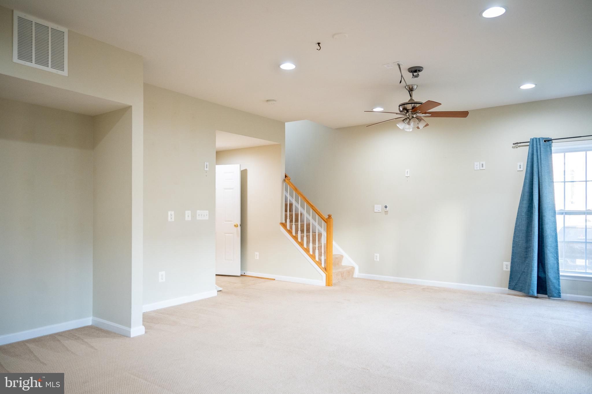 BROADLANDS SOUTH - Residential Lease