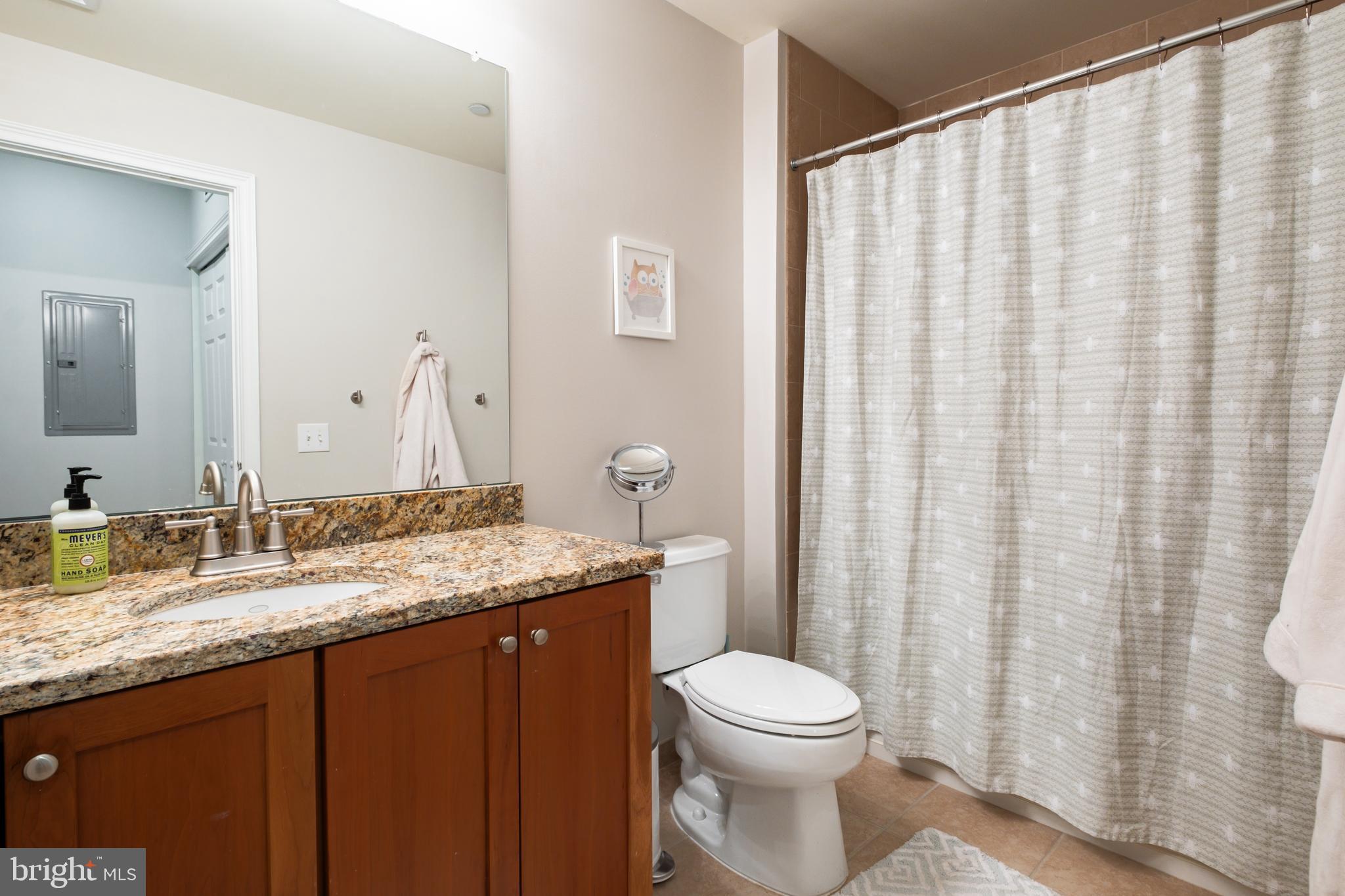 NAVAL SQUARE - Residential