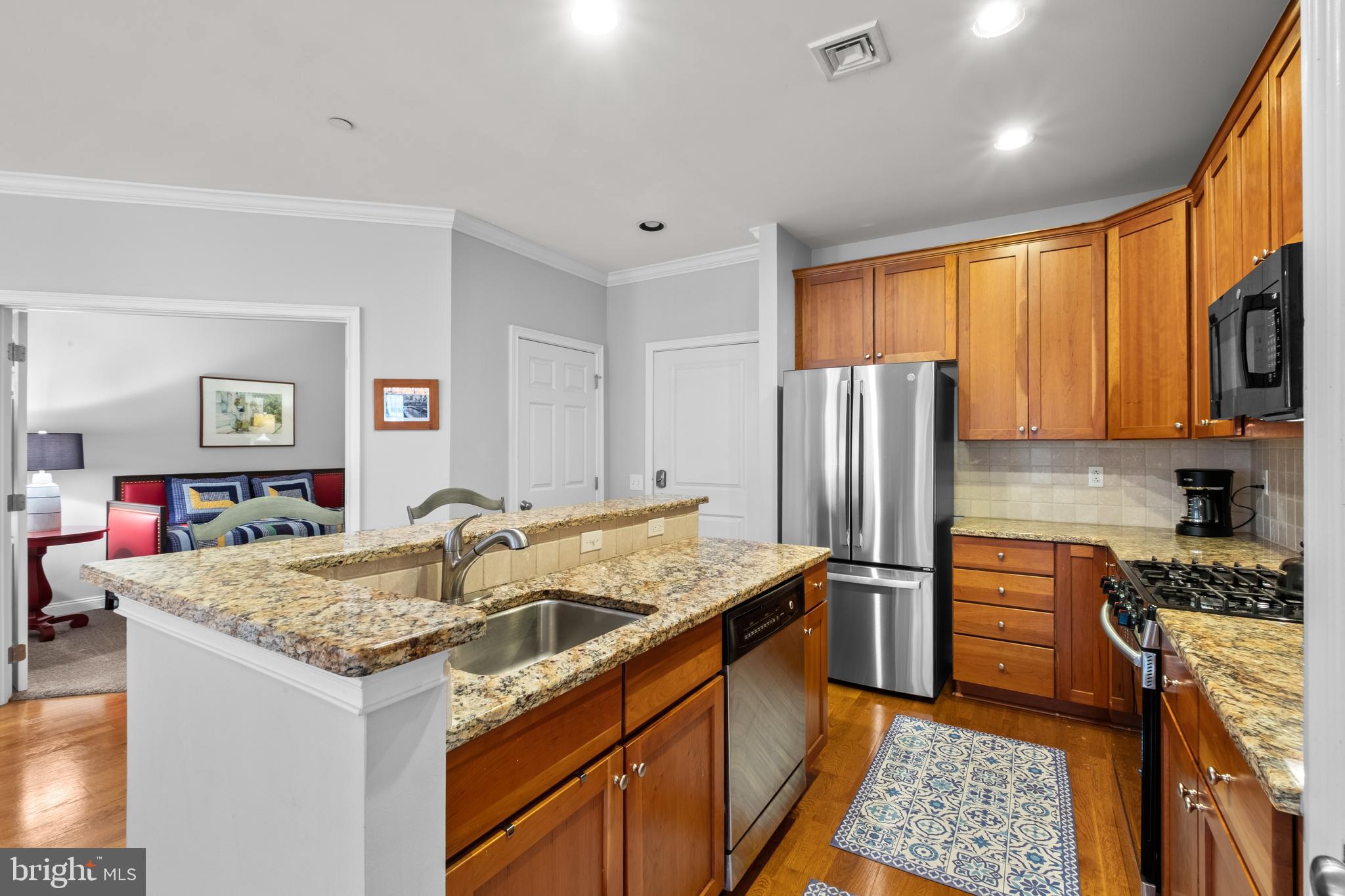 NAVAL SQUARE - Residential