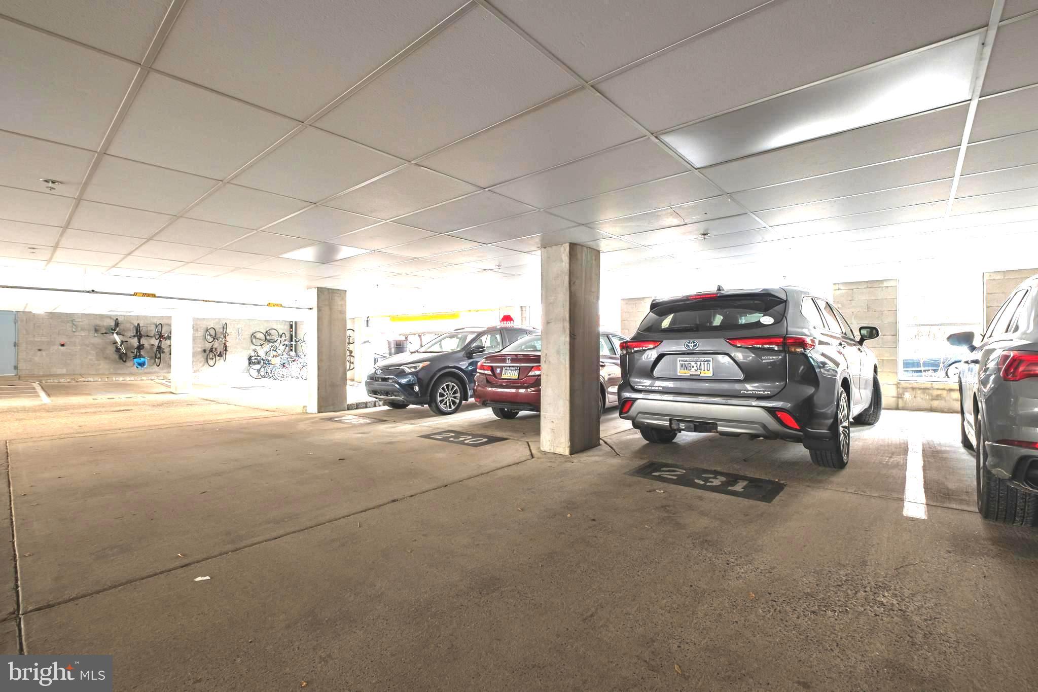 NAVAL SQUARE - Residential