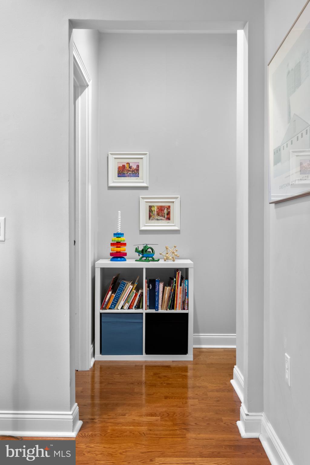 NAVAL SQUARE - Residential